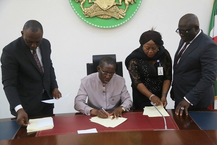 Governor Okowa Signing the 2018 Delta State Budget of N308bn into law on Monday, December 18, 2018
