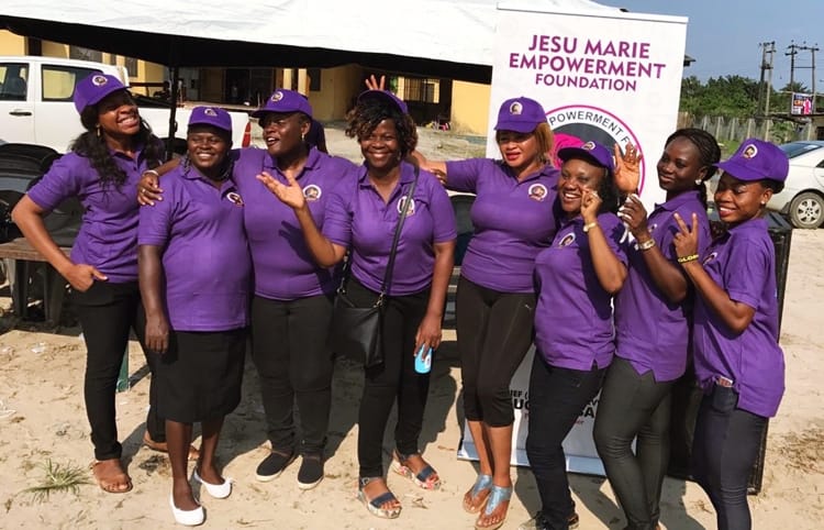 President/Founder, Jesu Marie Empowerment Foundation, JMEF, Dr. (Mrs) Rukevwe Ugwumba (4th right) with some Female Doctors and members, Medical Women Association of Nigeria, after a Successful Medical Outreach by JMEF at Ughelli General Hospital, Ughelli