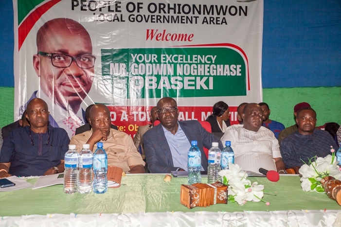 L-R: Special Adviser to Edo State Governor on Political Matters, Chief Osaro Idah; Secretary to the State Government, Osarodion Ogie Esq.; Governor Godwin Obaseki; Secretary, Edo State Chapter of All Progressives Congress (APC); Lawrence Okah; and Member, House of Representatives representing Orhionmwon/Uhunmwode Federal Constituency, Hon. Patrick Aisowieren, during a town hall meeting in Abudu, headquarters of Orhionmwon Local Government Area, Edo State.
