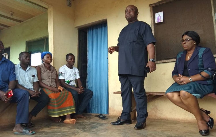 Edo State Commissioner for Education, Hon. Emmanuel Agbale (standing) commiserating with the family of late Benedict Pius Sanni, a Junior Secondary School (JSS) 3 student of Eyaen Secondary School in Uhunmwode Local Government Area, Edo State, who was electrocuted in Benin City.