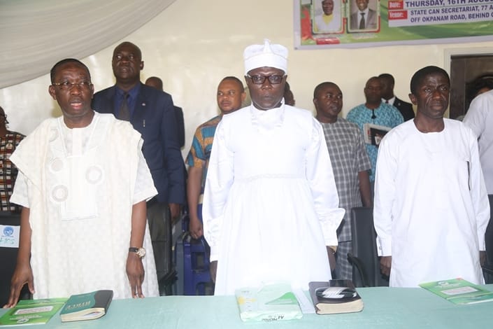 Delta State Governor, senator Ifeanyi OKowa (left); Out-going State CAN Chairman, Rev. Gideon Oyibo (right) and New State CAN Chairman, Senior Apostle Dr. Okorote, during the Official Inauguration of the Newly Elected State Officers and Dedication/Commissioning of the 1st Phase of the State CAN Secretariat Complex in Asaba Delta State