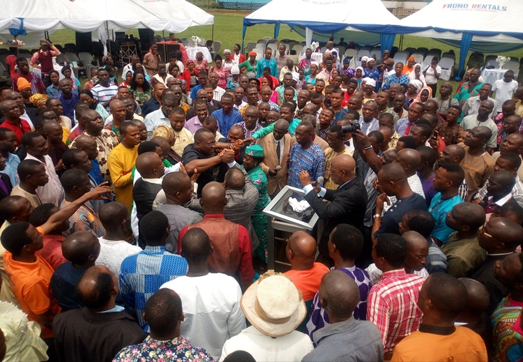 The Delta State Chairman of the Pentecostal Fellowship of Nigeria, (PFN) Bishop Kingsley Enakirerhi leading a prayer session with over 700 other Pastors for  Rev. Francis Ejiroghene Waive, an All progressive Party (APC) House of Representative aspirant for Ughelli North, South Udu Federal Constituency