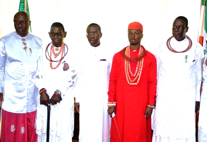 Pere of Kabowei Kingdom HRM Shadrach Erebulu Visits Governor Okowa