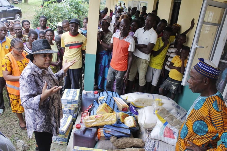 Nwaka Visits Aniocha South Flood Victims