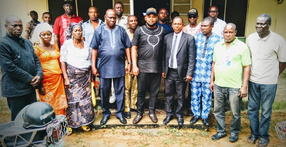 Mr. Okpure Israel Akegwure (Middle) flanked by Some APC Stakeholders Isoko North LGA