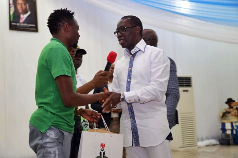 Governor Okowa Gives $50, 000 To The Super Eagles