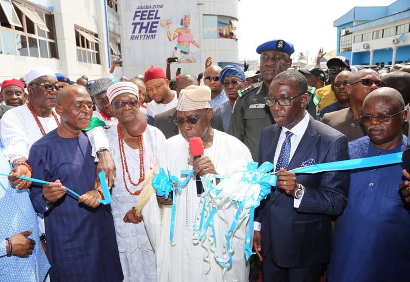 Delta State Governor, Senator Ifeanyi Okowa (2nd right); former President of the Federal Republic of Nigeria, His Excellency, Chief Olusegun Obasanjo (middle); Senator James Manager (left); Chief Solomon Ogba (right) and Other’s, during the Official Opening and Commissioning of Stephen Keshi Stadium, Asaba.