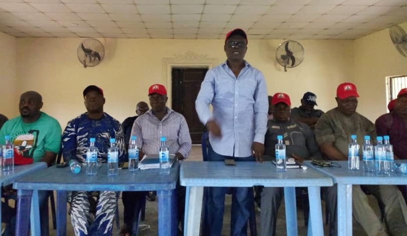 Comrade Ovuozourie Macaulay addressing Members of Isoko Nation For Okowa