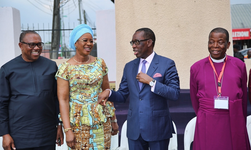 Delta State Governor, Senator Ifeanyi Okowa (2nd right); his wife, Dame Edith (2nd left); PDP Presidential Candidate, Peter Obi (left) and Archbishop, Metropolitan and Primate of all Nigeria Anglican Communion, Most Rev’d Nicholas Okoh, during the Church of Nigeria Standing Committee Meeting, held in Warri Delta State.