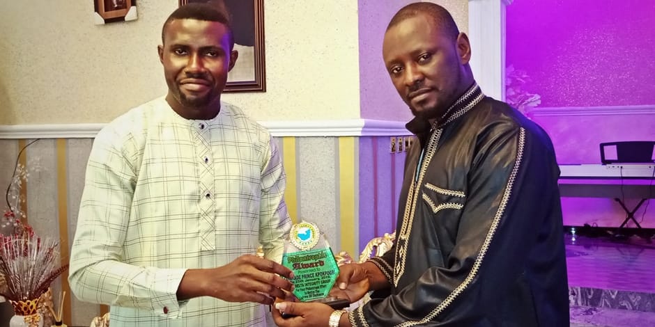 Comrade Prince Kpokpogri (right)Bags Delta Integrity Group Philanthropic Award