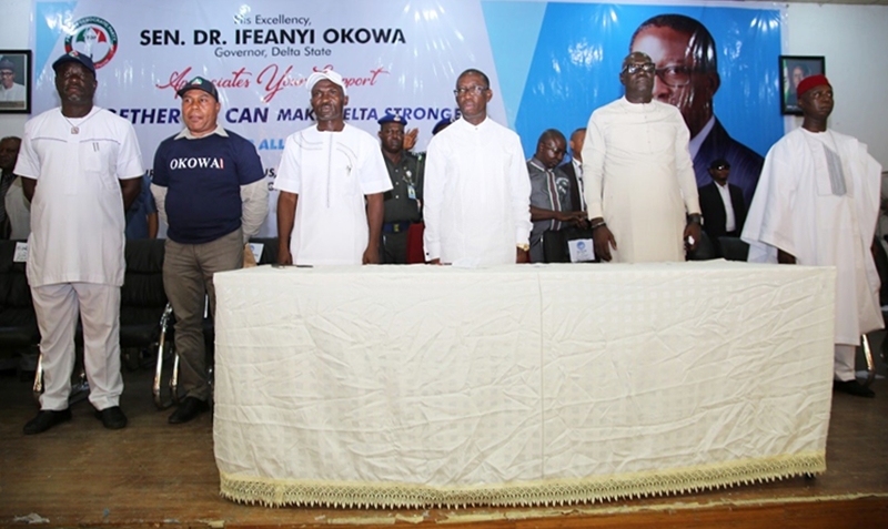 Delta State Governor, Senator Ifeanyi Okowa (3rd right); Delta State PDP Chairman, Barr. Kingsley Esiso (2nd right); Hon. Ned Nwoko (right); Chairman, Delta State Nigeria Labour Congress (NLC), Comrade Jonathan Jemirieyigbe (3rd left); Chairman, Trade Union Congress, Comrade Nwobodo Chinedu Michael (2nd left) and Comrade Mike Okeme, during a meeting with Leaders’ and Members of Organized Labour Union, held in Government House Asaba.