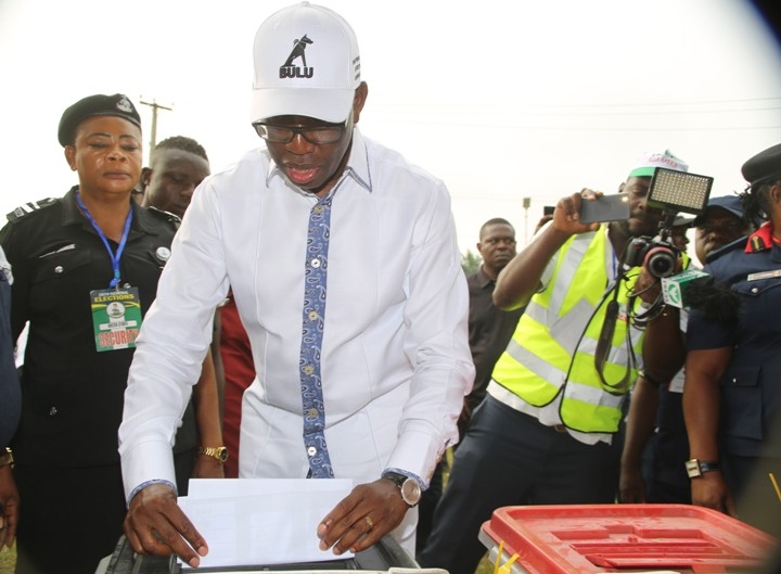 Delta State Governor, Senator Ifeanyi Okowa, casting his vote during the Governorship and State House of Assembly elections at Ward 2 Unit 3, Owa-Alero in Ika North East LGA.