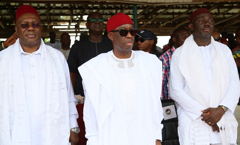 Delta State Governor, Senator Ifeanyi Okowa (middle); Delta State Deputy Governor, Barr Kingsley Otuaro (left) and President of the Organization for the Advancement of Anioma Culture (OFAAC) Arch. Kester Ifeadi, during the 2019, 16th Anioma Cultural Festival, at Arcade Grand Nnebisi Road, Asaba Delta State.