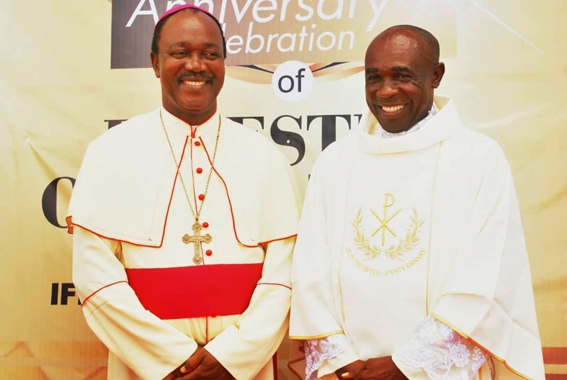 L-R: Bishop of Issele-Uku Diocese, Most Rev. Dr. Michael Odogwu Elue and Rev. Fr. Jude Onyebadi during the 25th Ordination Thanksgiving of the later.