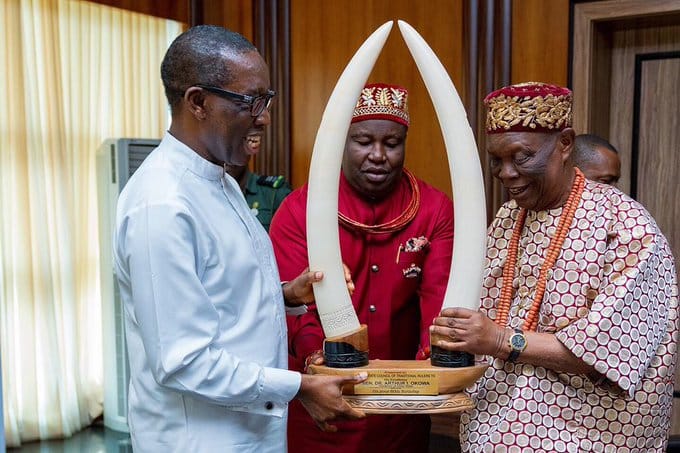 Delta State Governor, Senator Dr. Ifeanyi Okowa (left); Chairman, Delta State Traditional Rulers Council, His Royal Majesty, Emmanuel Efeizomor II, Obi of Owa Kingdom (2nd right); and the 2nd Vice Chairman, Delta State Traditional Rulers Council, His Royal Majesty, Kalanama the VII, Pere of Akugbene-mein (middle), during a courtesy call to the Governor, in Government House Asaba.