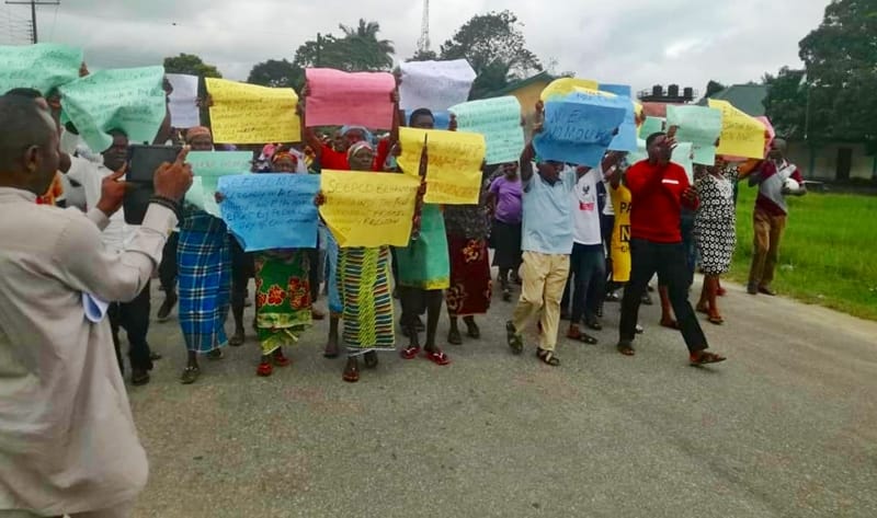 Iko Community Protesting Ill Treatment by SEEPCO and NPDC