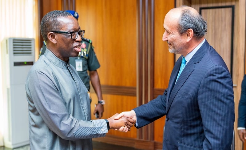 Delta State Governor, Senator Dr. Ifeanyi Okowa (left), welcoming the Ambassador of the Czech Republic, Marek Skolil when the latter paid him a courtesy visit in Government House, Asaba.