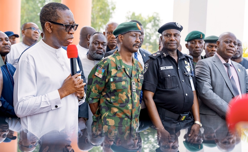 L-R: Delta Governor, Senator Ifeanyi Okowa, Brigade Commander 63 Brigade, Nigerian Army, Asaba, Brig. Gen. Ibrahim Jallo; the State Commissioner of Police, Mr Hafiz Mohammed Inuwa and the State Director of Department of State Security (DSS), Mr Ademola Adebiyi during the presentation of Patrol Vans to Security Agencies in Delta by the State Government