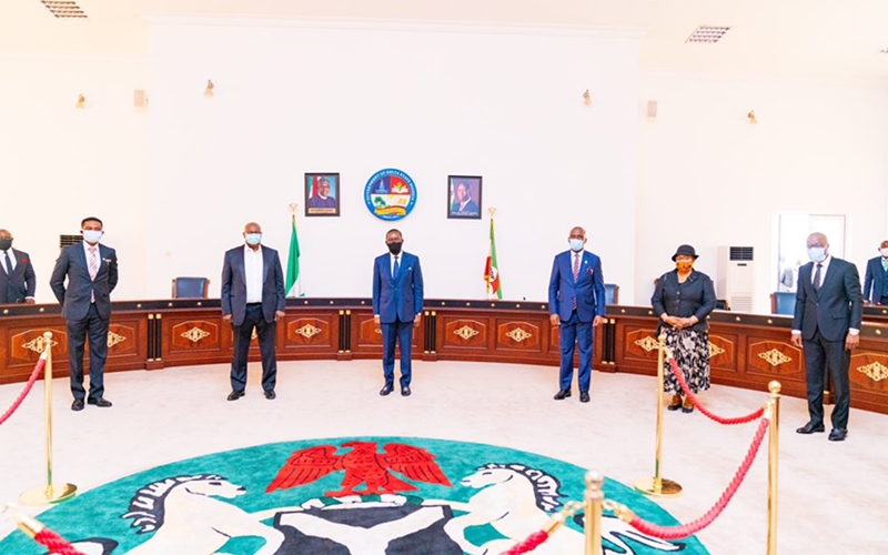 Delta State Governor, Senator Ifeanyi Okowa (3rd left), Deputy Governor, Barr. Kingsley Otuaro (2nd left), State Chief Judge, Justice Marshall Umukoro, (3rd right), President, Customary court of Appeal, Justice Stella Ogene (2nd right), and some newly sworn-in judges: Emmanuel Dolor (left), and Ighoverio Aruoriwo after the ceremony in Government House, Asaba on Monday, May 11, 202