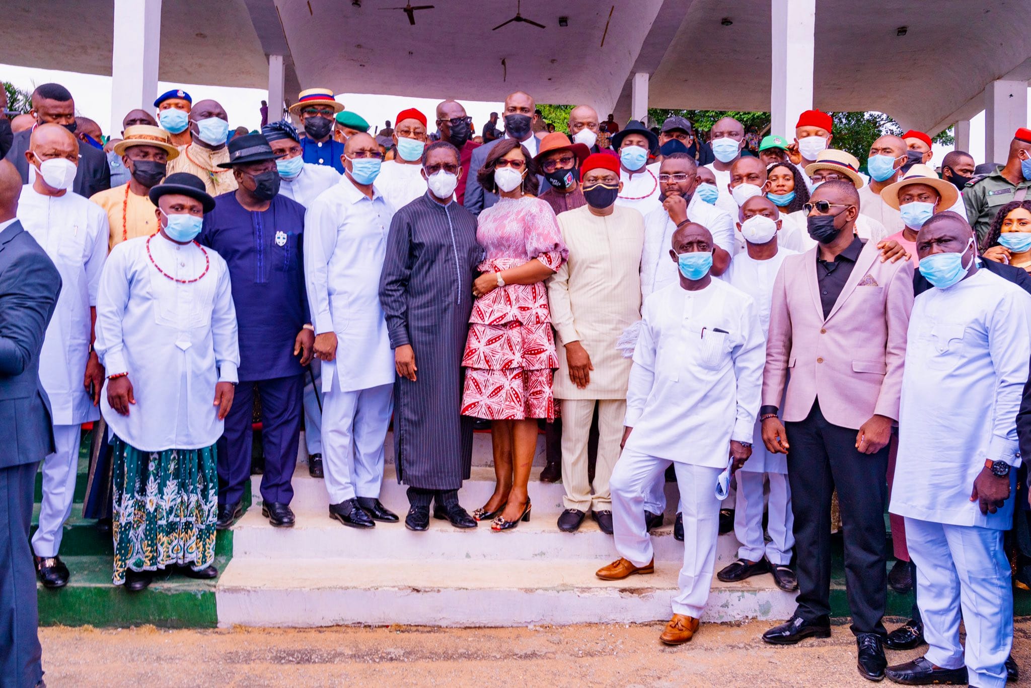 Delta Governor, Senator Dr. Ifeanyi Okowa (5th left); his wife, Dame Edith Okowa(6th left); Deputy Governor, Barr. Kingsley Otuaro (4th left); Hon. Ndudi Elumelu (5th right); Speaker, Delta State House of Assembly, Rt. Hon. Sheriff Oborevwori (3rd left) and the newly elected Council Chairmen shortly after their inauguration at Cenotaph, Asaba on Monday, March 8, 2021 (Pix: twitter.com/iaokowa)