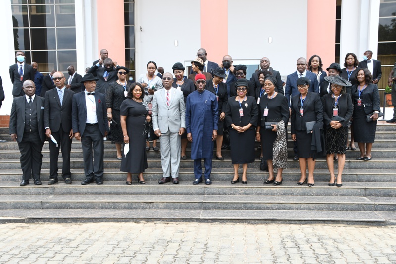 Delta Governor, Senator Dr. Ifeanyi Okowa (6th right) with Judges in the state led by outgoing Chief Judge of the State, Justice Marshall Umukoro (5th left), shortly after their courtesy call on the Governor in Asaba on Tuesday, May 18, 2021 (Photo: Bripin Enarusai)