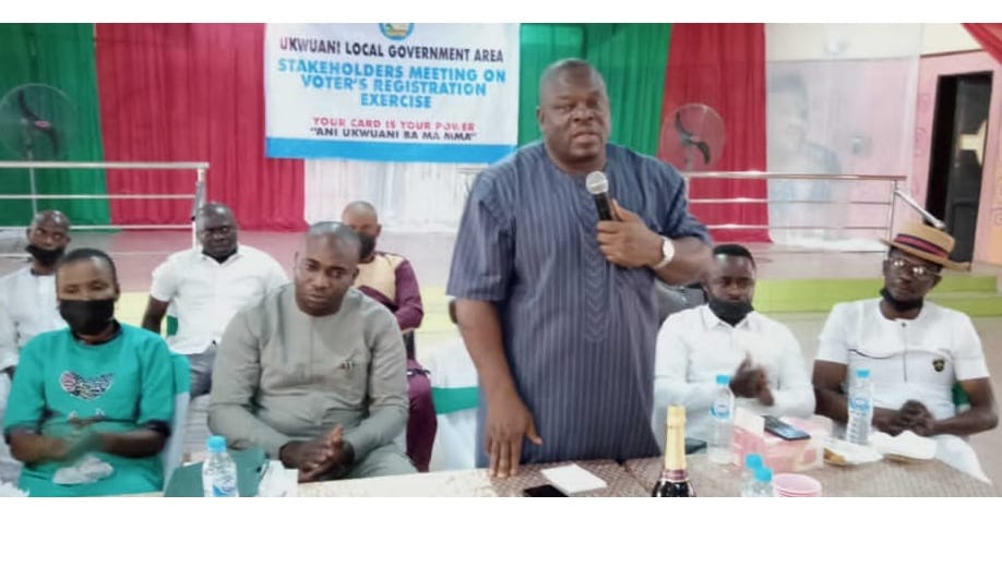 Delta Assembly Deputy Speaker, Rt. Hon Ochor Christopher Ochor (Middle), Third left- Mrs Veronica Ebune; 2nd Left- Ukwuani Council Chairman, Barr. Possible Ajede, 1st right- Leader, Ukwuani Legislative Arm and 2nd Left- Secretary, Ukwuani Local Government, Mr. Harry Daphikpako at the Stakeholders meeting for the Continuous Voters Registration Exercise Awareness in Obiaruku on Monday, August 2, 2021