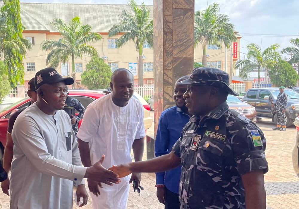Delta CP, Mohammed Ali (r) being welcomed by the President of Anti-Cult Volunteer Corps, Uche Nwahandi and OC SACU Chris Ugbaji to the event