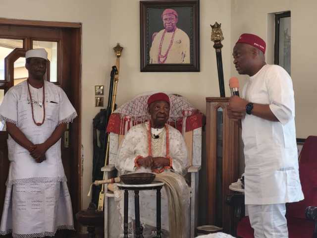 Asagba of Asaba, Obi Chike Edozien (sitted) as Hon Ndudi Elumelu (right) speaks during his consultation visit to the Traditional Ruler ahead of the forthcoming elections.