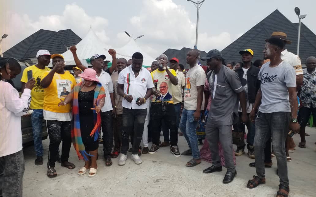 Team Siakpere Celebrates Oborevwori