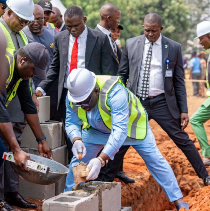 Delta Governor, Rt. Hon. Sheriff Oborevwori, performing the ground breaking for the construction of 8 Duplexes at the Commissioners Quarters, Asaba on Tuesday, February 6, 2024.