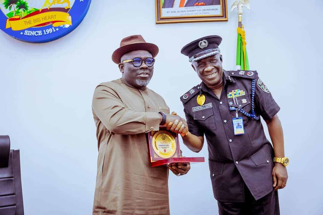 Delta Governor, Rt. Hon. Sheriff Oborevwori (left), receiving a plaque from the new Commissioner of Police, Delta State Command, CP Olufemi Abaniwonda when the latter paid a courtesy call on the Governor in Asaba on Monday, February 12, 2024