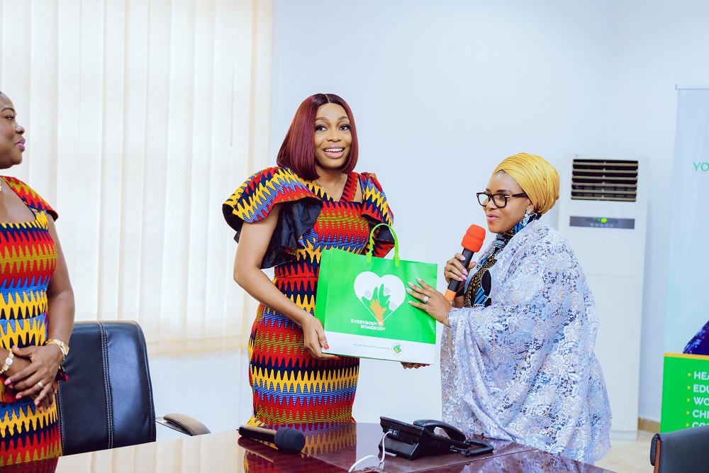 R-L: Founder, You Matter Charity Foundation, Deaconess Tobore Oborevwori making a presentation to the Coordinator, Forum of Delta State Commissioners's Wives, Mrs Efe Ehiwarior during a Courtesy visit on March 4, 2024