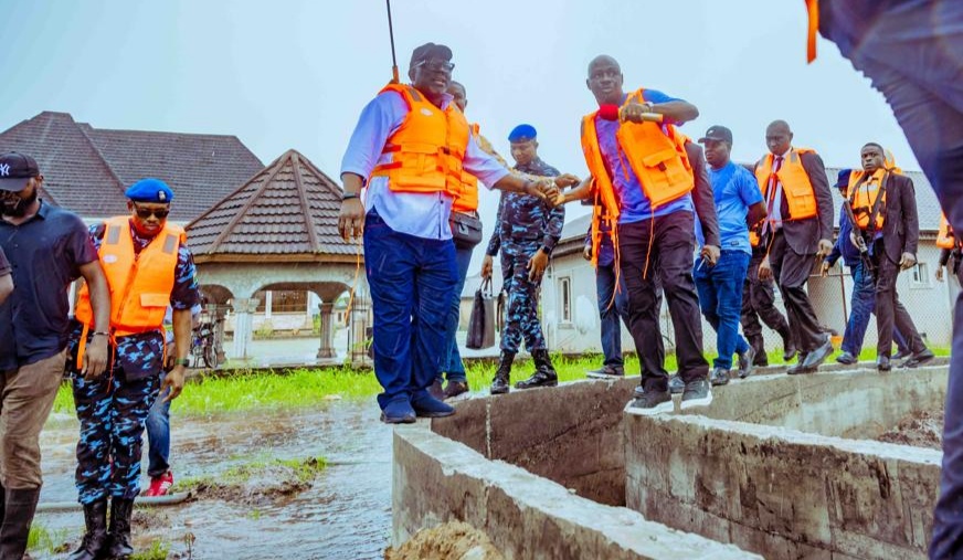 Oborevwori Inspects Riverine Roads