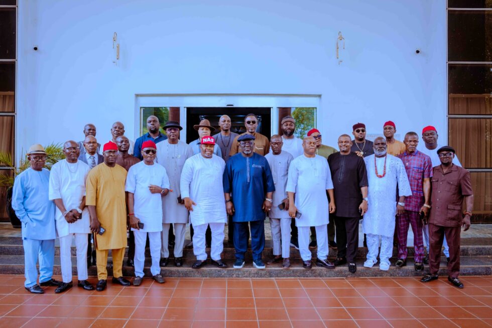 Governor Sheriff Oborevwori (middle) flank by league of APC Local Government Chairmen, Delta North Senatorial District.