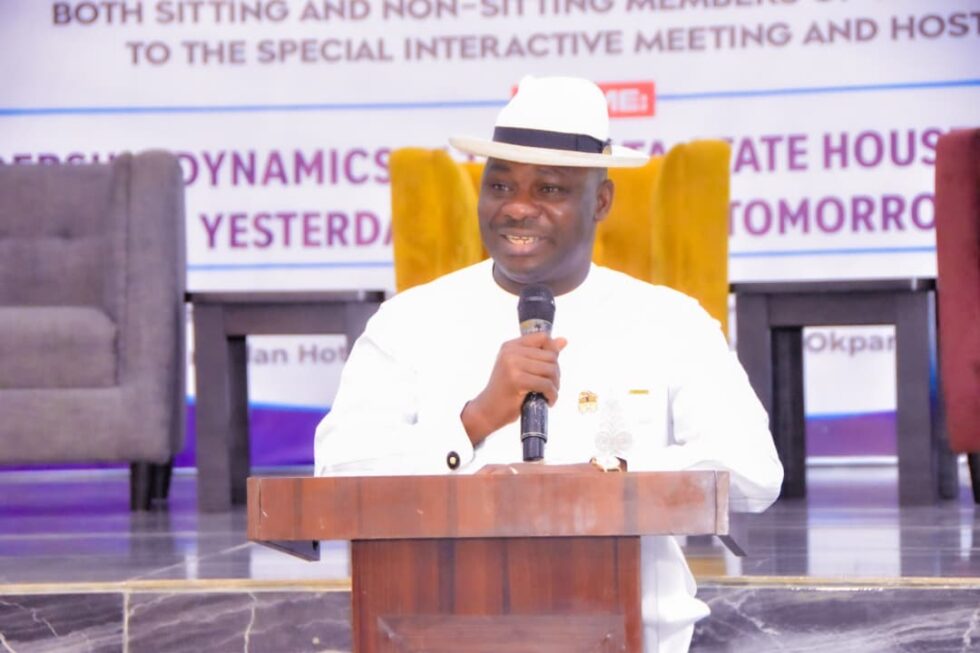Rt. Hon. Emomotimi Dennis Guwor at the Special Interactive Session with Sitting and Non-Sitting Members of the Assembly
