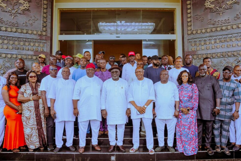 Delta State Governor, Rt. Hon. Sheriff Oborevwori (middle) flanked by Olorogun O’tega Emerhor and othe APC Chieftains in Ughelli North on Friday, May 22, 2026