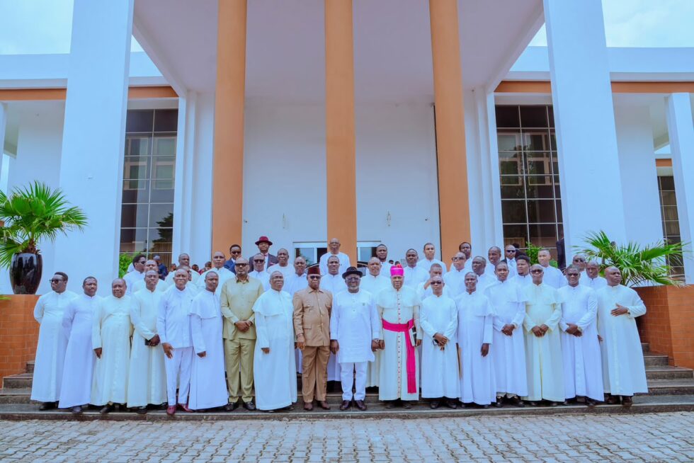 Governor Sheriff Oborevwori in a group photograph with a delegation of Catholic priests from the Warri, Issele-Uku, and Bomadi dioceses