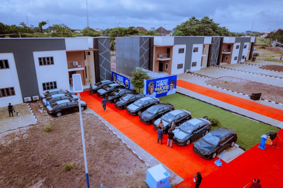Aerial view of the newly commissioned 12 units of four-bedroom duplexes for Permanent Secretaries, alongside 12 brand-new official vehicles, commissioned by the Delta State Governor, Rt. Hon. Sheriff Oborevwori